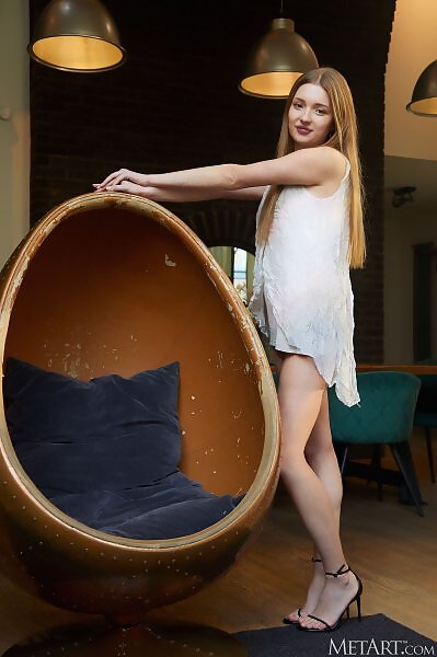 Ninna in Playful Poise by Erro from Met Art - 1/16