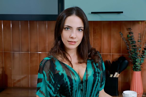 Sapphira in Emerald Hour by Matiss from Met Art - 1/16