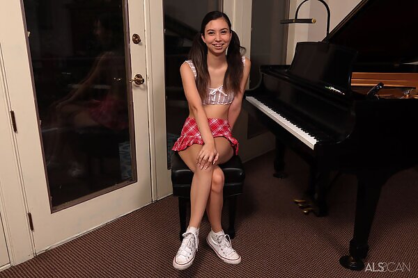 Fisting Pupil featuring Amber Angel - 1/16 Fisting Pupil featuring Amber Angel from ALS Scan - 1/16