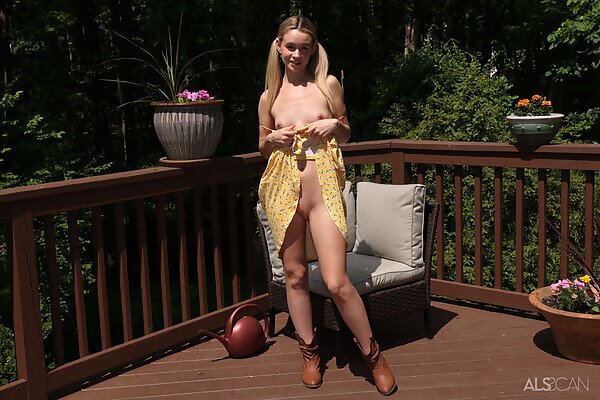 Glass Phallus featuring Khloe Kingsley - 5/16 Glass Phallus featuring Khloe Kingsley from ALS Scan - 5/16