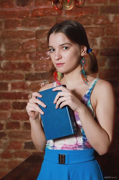 Presenting Stasia Bee by Egon Schneider - 1/16 Presenting Stasia Bee by Egon Schneider from Erotic Beauty - 1/16