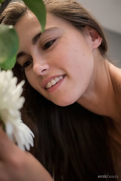 Stunning Eyes featuring Nina Sphinx by Tora Ness - 7/16 Stunning Eyes featuring Nina Sphinx by Tora Ness from Erotic Beauty - 7/16