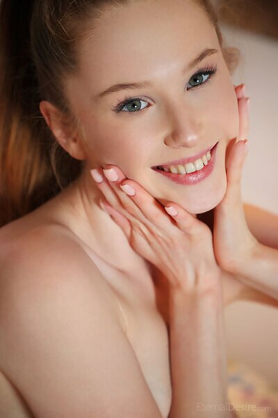 Pie Me featuring Laura Lit by Arkisi - 9/16 Pie Me featuring Laura Lit by Arkisi from Eternal Desire - 9/16