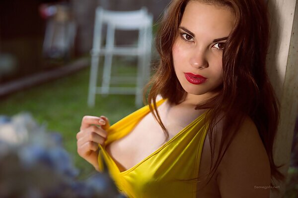 Diana in a yellow dress - 5/12 Diana in a yellow dress from Fame Girls - 5/12