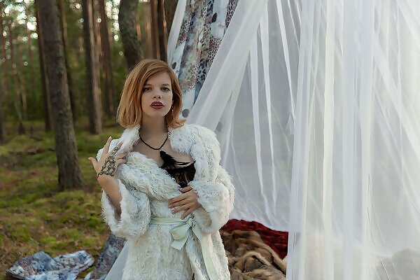 Hannah spreads her legs under a tent - 1/15 Hannah spreads her legs under a tent from Fame Girls - 1/15