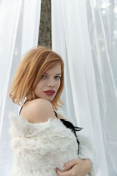 Hannah spreads her legs under a tent - 2/15 Hannah spreads her legs under a tent from Fame Girls - 2/15