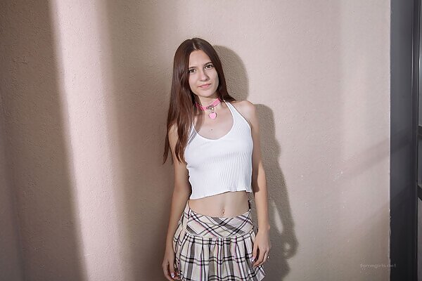 Katty pulls her pink thong aside - 1/15 Katty pulls her pink thong aside from Fame Girls - 1/15