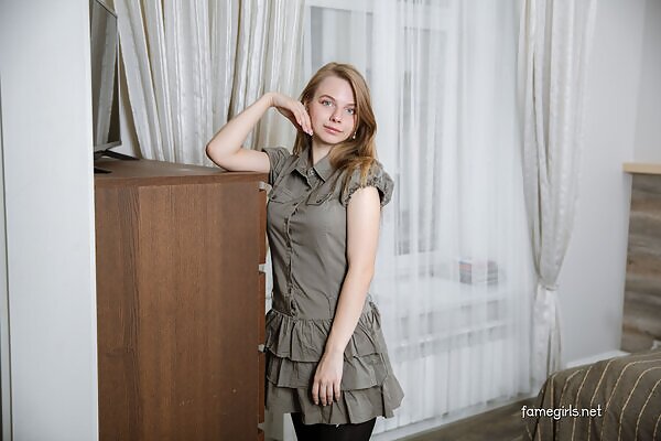 Siena in Gallery 018 - 8/20 Siena in Gallery 018 from Fame Girls - 8/20