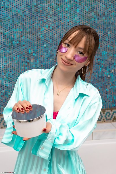 Kate Quinn 1 by Tora Ness - 2/18 Kate Quinn 1 by Tora Ness from Goddess Nudes - 2/18