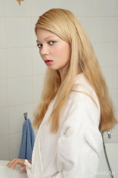 Dhobol featuring Sylvia by Rylsky - 2/16 Dhobol featuring Sylvia by Rylsky from Rylsky Art - 2/16