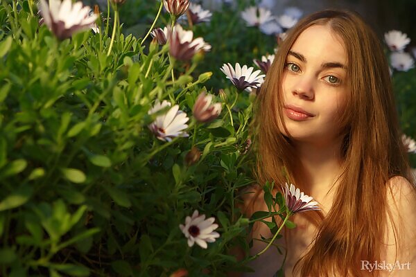 LoveK. featuring Sofy Bee by Rylsky - 3/16 LoveK. featuring Sofy Bee by Rylsky from Rylsky Art - 3/16