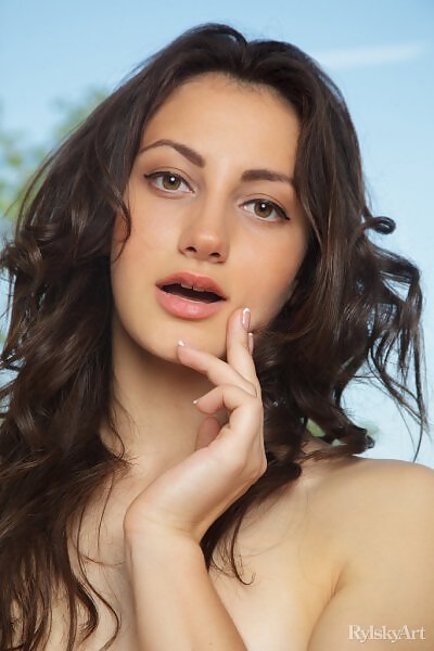 Oknomias featuring Gladys by Rylsky - 9/16 Oknomias featuring Gladys by Rylsky from Rylsky Art - 9/16