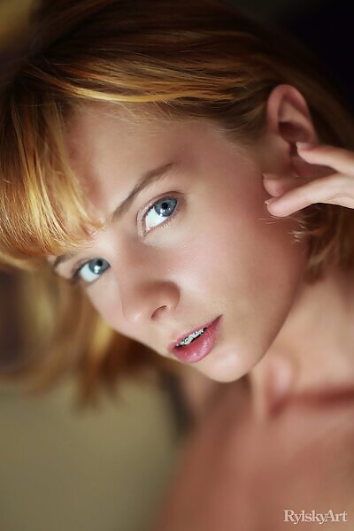 Realia featuring Marta Gromova by Rylsky - 1/16 Realia featuring Marta Gromova by Rylsky from Rylsky Art - 1/16