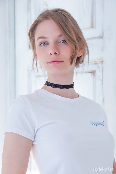 Siyalba featuring Siya by Rylsky - 2/16 Siyalba featuring Siya by Rylsky from Rylsky Art - 2/16