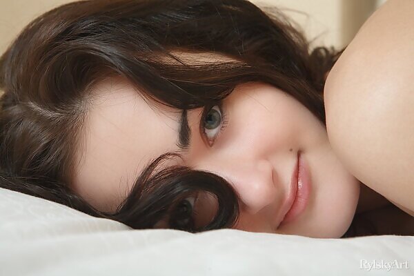 Ulsaswit featuring Beatrice by Rylsky - 3/16 Ulsaswit featuring Beatrice by Rylsky from Rylsky Art - 3/16