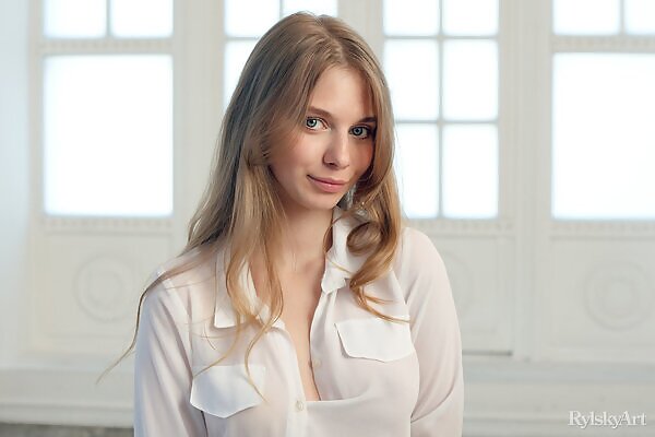 Yarkaya featuring Siya by Rylsky - 2/16 Yarkaya featuring Siya by Rylsky from Rylsky Art - 2/16