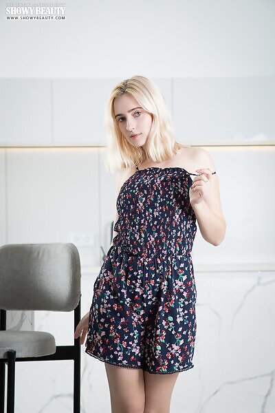 Audrey in Best angle - 2/20 Audrey in Best angle from Showy Beauty - 2/20