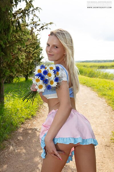 Coco in Village Road - 4/20 Coco in Village Road from Showy Beauty - 4/20