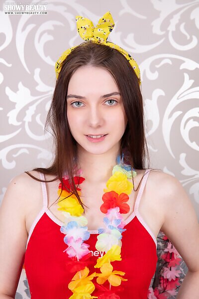 Ernesta in House Party - 1/20 Ernesta in House Party from Showy Beauty - 1/20