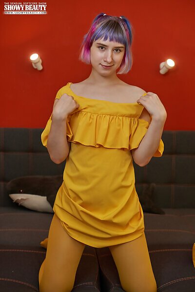 Pinky in With bright - 6/20 Pinky in With bright from Showy Beauty - 6/20