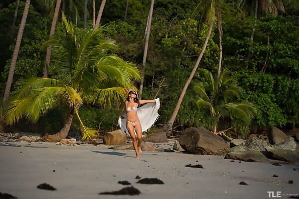 Chica Minori in Tropical Tease 1 by Alex Iskan from The Life Erotic - 5/16