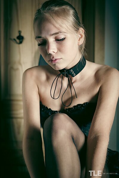 Toy, Oil And Feet featuring Luise by Higinio Domingo - 1/16 Toy, Oil And Feet featuring Luise by Higinio Domingo from The Life Erotic - 1/16