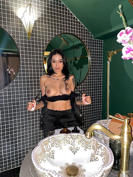 Alexa Belluci in Selfie 4U: My Daily Life - 16/17 Alexa Belluci in Selfie 4U: My Daily Life from Watch 4 Beauty - 16/17