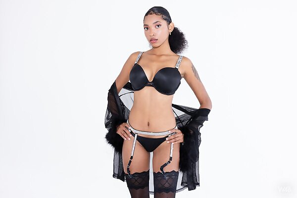 Barbie in Love Me - 2/17 Barbie in Love Me from Watch 4 Beauty - 2/17