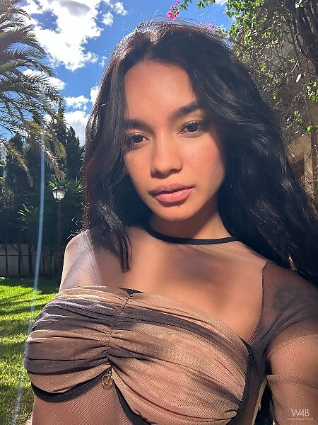 Dulce in Selfie 4U: Sweet Under The Palm Trees from Watch 4 Beauty - 1/17