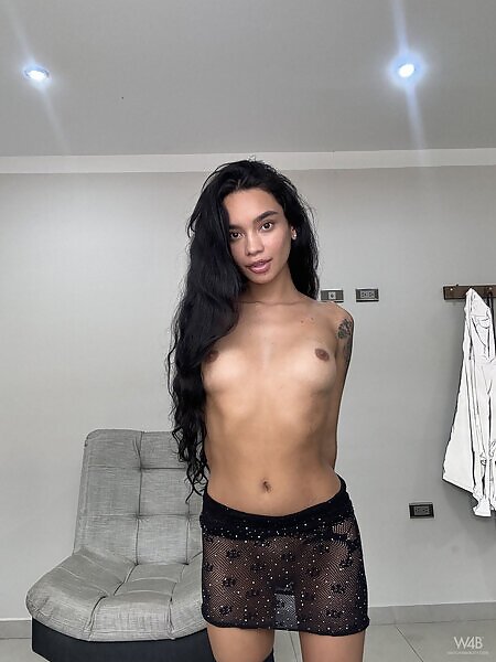 Dulce in Selfie 4U: Time For A Break - 7/17 Dulce in Selfie 4U: Time For A Break from Watch 4 Beauty - 7/17