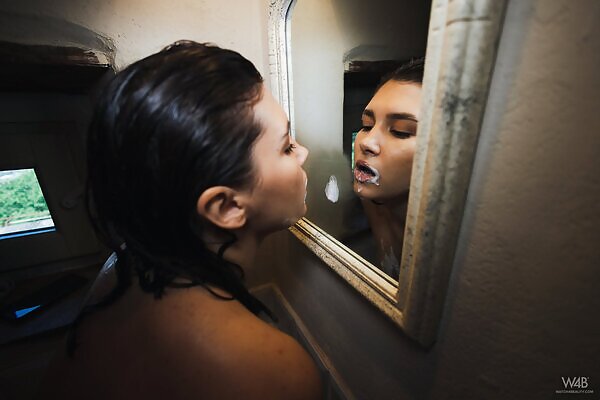 Ellie Luna in Time To Shower - 5/17 Ellie Luna in Time To Shower from Watch 4 Beauty - 5/17