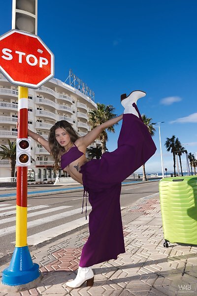 Irene Rouse in Fashion Intro - 7/17 Irene Rouse in Fashion Intro from Watch 4 Beauty - 7/17