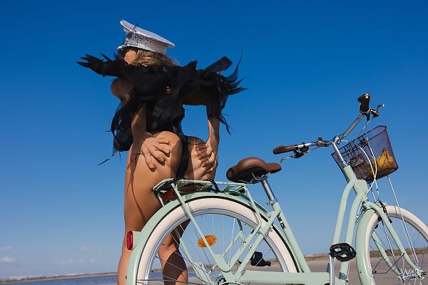 Irene Rouse in In The Wind from Watch 4 Beauty - 11/17