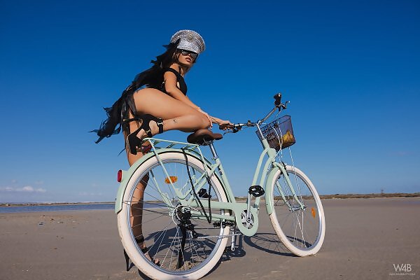 Irene Rouse in In The Wind - 12/17 Irene Rouse in In The Wind from Watch 4 Beauty - 12/17