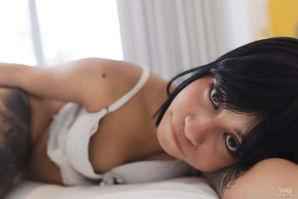 Lilith Baph in Hi Boys - 16/17 Lilith Baph in Hi Boys from Watch 4 Beauty - 16/17