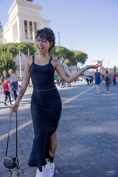 Lilith Baph in Horny In Rome - 5/17 Lilith Baph in Horny In Rome from Watch 4 Beauty - 5/17