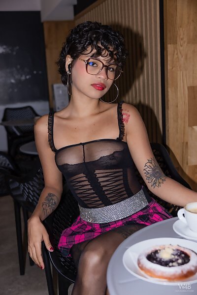 Lilith Baph in Present For You - 1/17 Lilith Baph in Present For You from Watch 4 Beauty - 1/17