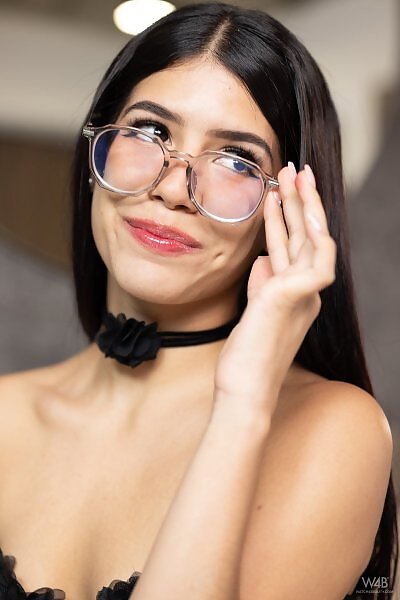 New Talent Susan Hess - 2/17 New Talent Susan Hess from Watch 4 Beauty - 2/17