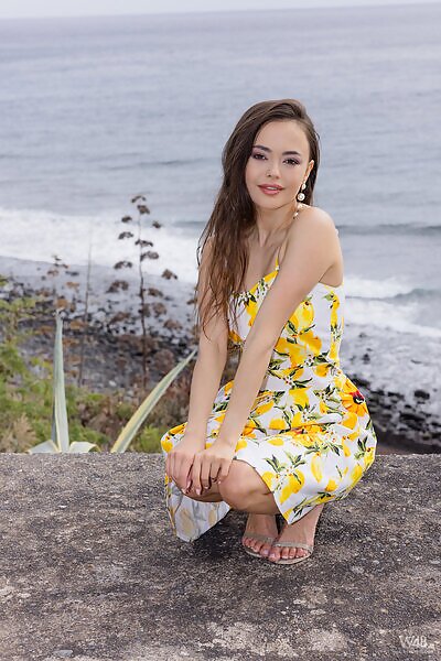 Li Moon in I love fresh air - 2/17 Li Moon in I love fresh air from Watch 4 Beauty - 2/17