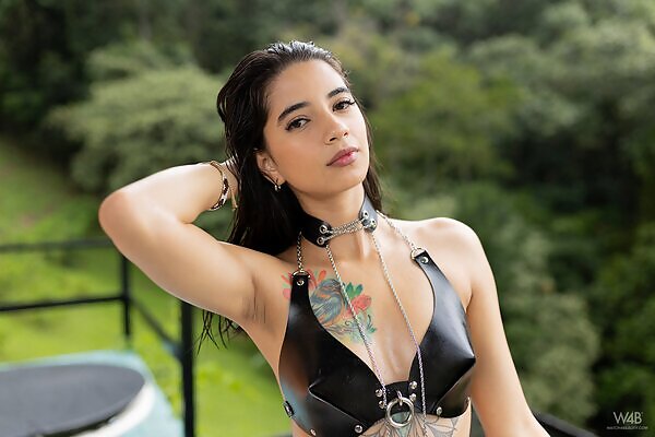 Tormenta in Glass Dildo On A Trip - 3/17 Tormenta in Glass Dildo On A Trip from Watch 4 Beauty - 3/17