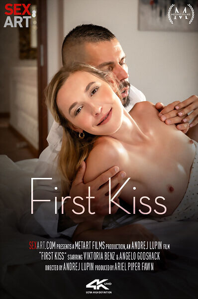 First Kiss at SexArt
