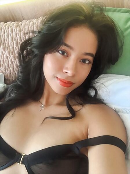 Selfie 4U: Erotic Greeting cover from Watch 4 Beauty