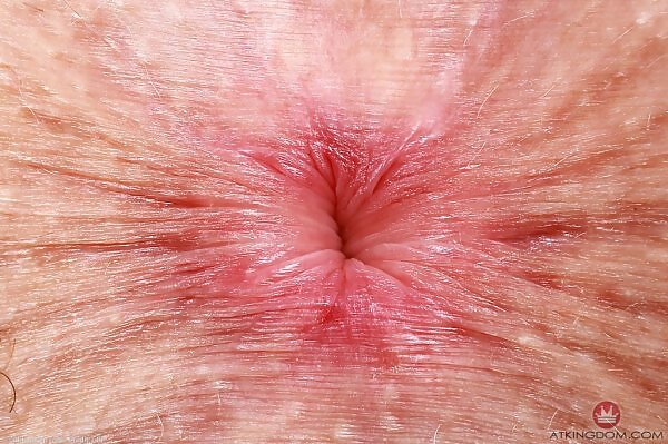 Fiona Peaches shows it off from ATK Hairy - 20/19