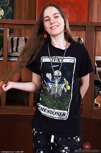 Sia Wood keeps it casual - 1/20 Sia Wood keeps it casual from ATK Hairy - 1/20