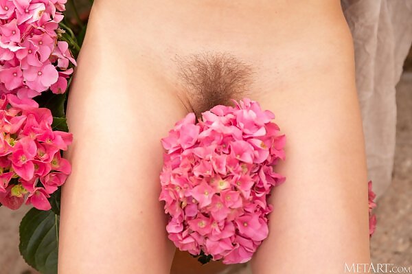 Isla in Sweet Summer by Deltagamma from Met Art - 12/16