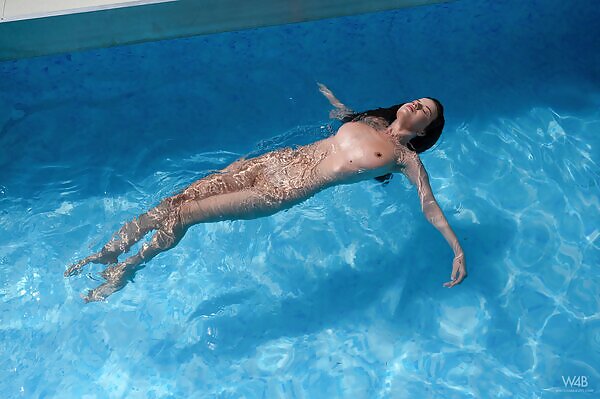 Toree in Amazing Model - 2/17 Toree in Amazing Model from Watch 4 Beauty - 2/17