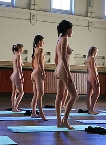 16 Australian amateurs doing yoga naked