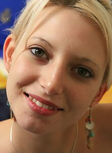 Cute blonde amateur spreads her ass and pussy in bed