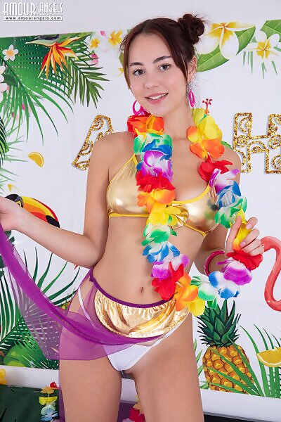 Aura in Artistic Nature from Amour Angels - 8/20