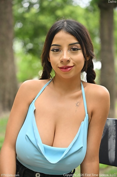 Dafne in Super Busty Teen